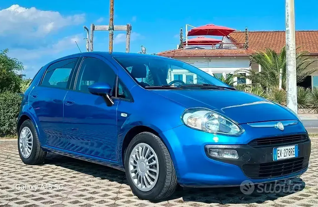 Usata Fiat Punto Evo 75 CV (55 kW) 2011 Bluazzurro Utilitaria