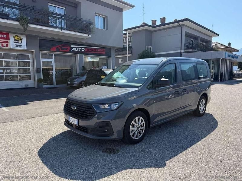 Usata Ford Tourneo 102 CV (75 kW) 2025 Grigio Monovolume