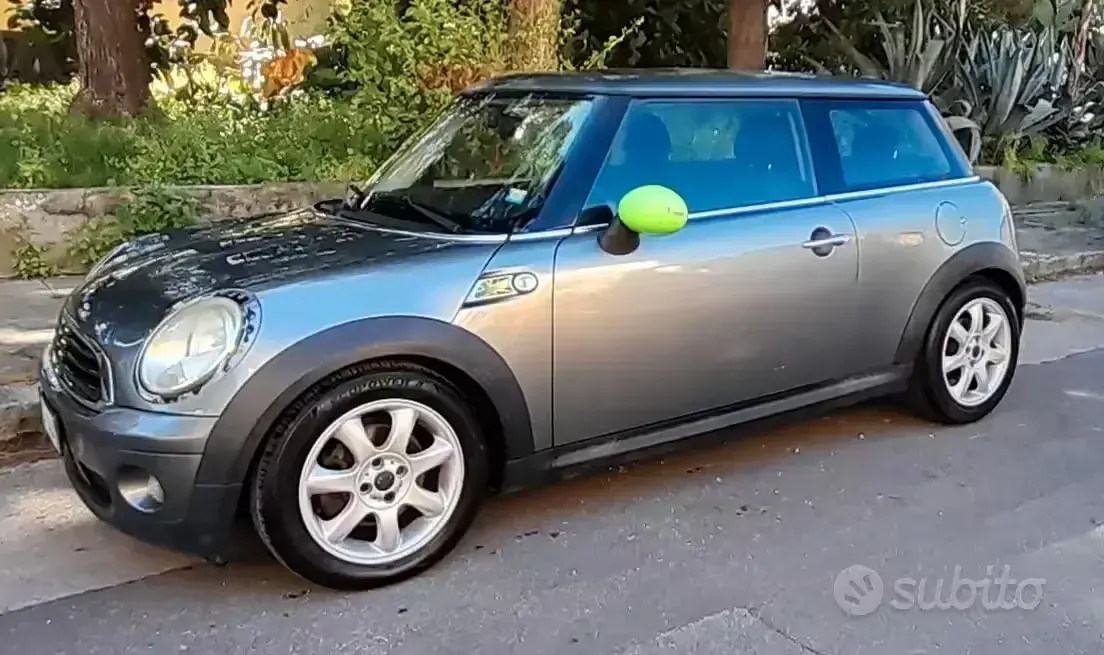 Usado Mini Cooper 75 HP (55 kW) 2010 Cinzento Citadino
