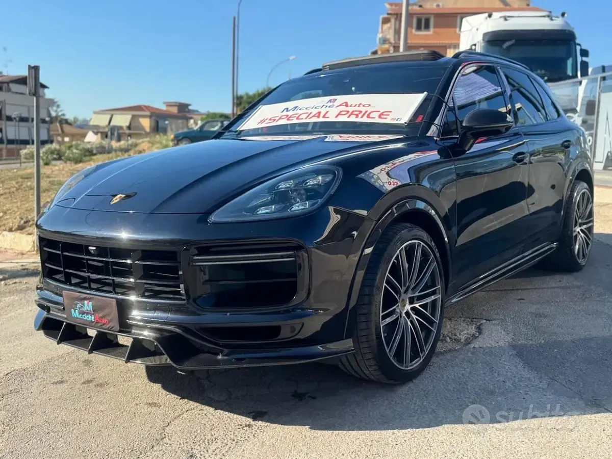 Usata Porsche Cayenne 549 CV (403 kW) 2020 Nero SUV