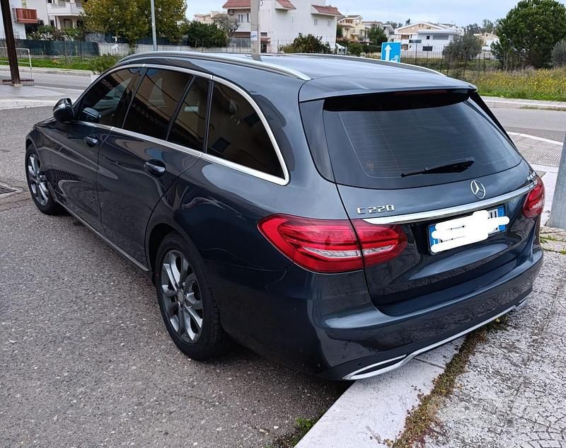 Usata Mercedes C220 170 CV (125 kW) 2015 Grigio Station wagon