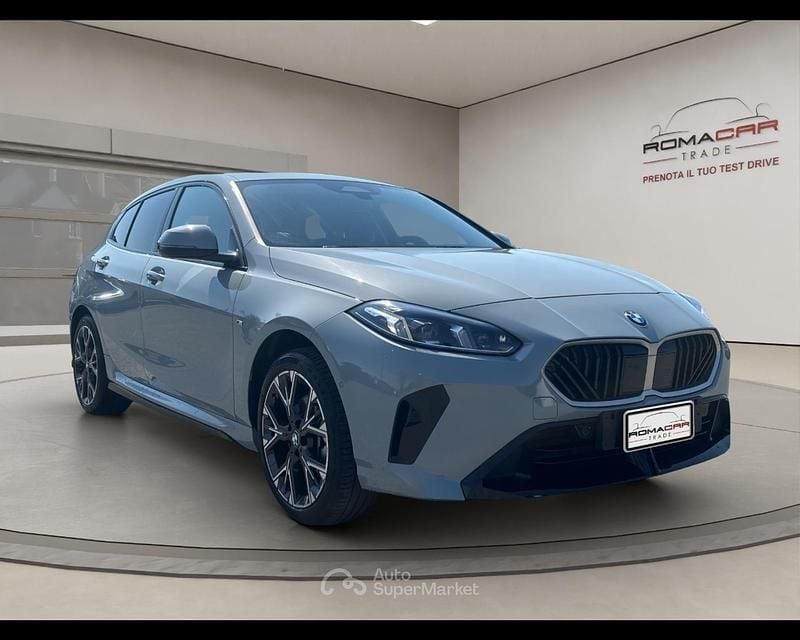 Usata BMW 120 M Sport 156 CV (114 kW) 2025 Gray Utilitaria