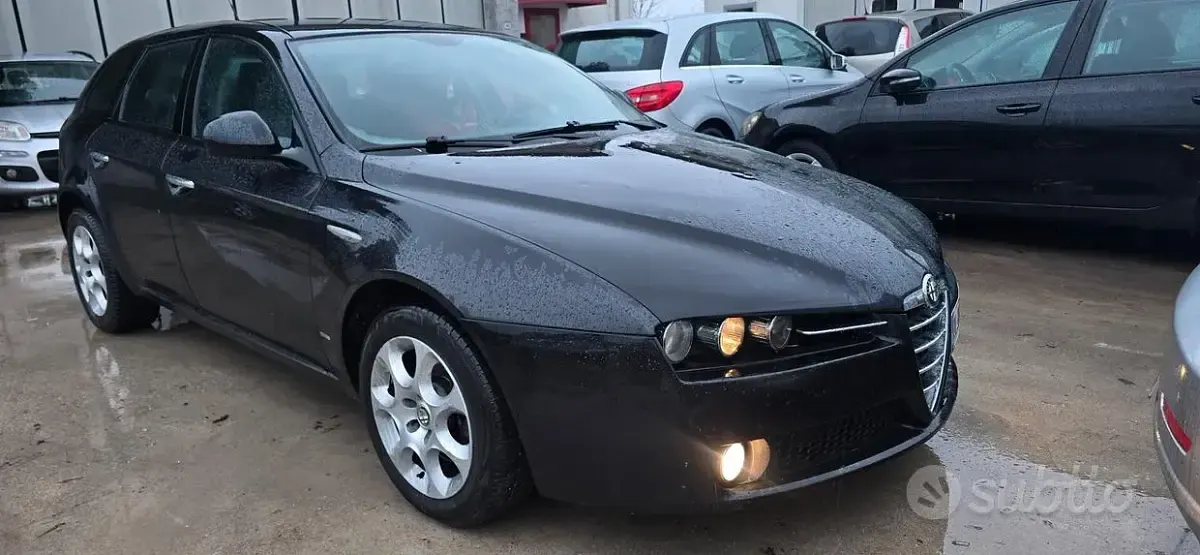 Second-hand Alfa Romeo 159 150 CP (110 kW) 2007 Negru Break