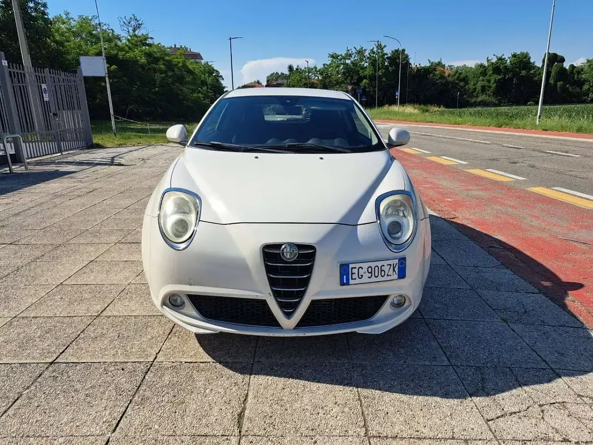 Usata Alfa Romeo MiTo Super 95 CV (69 kW) 2011 Bianco Utilitaria