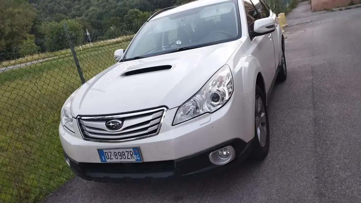 Usata Subaru Legacy Comfort 150 CV (110 kW) 2010 Station wagon