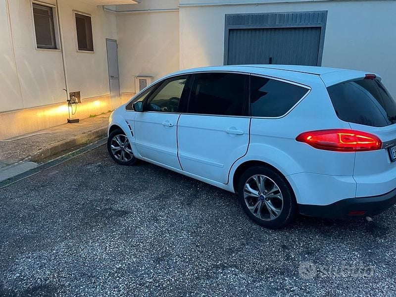 Usata Ford S-MAX 163 CV (119 kW) 2011 Bianco Monovolume