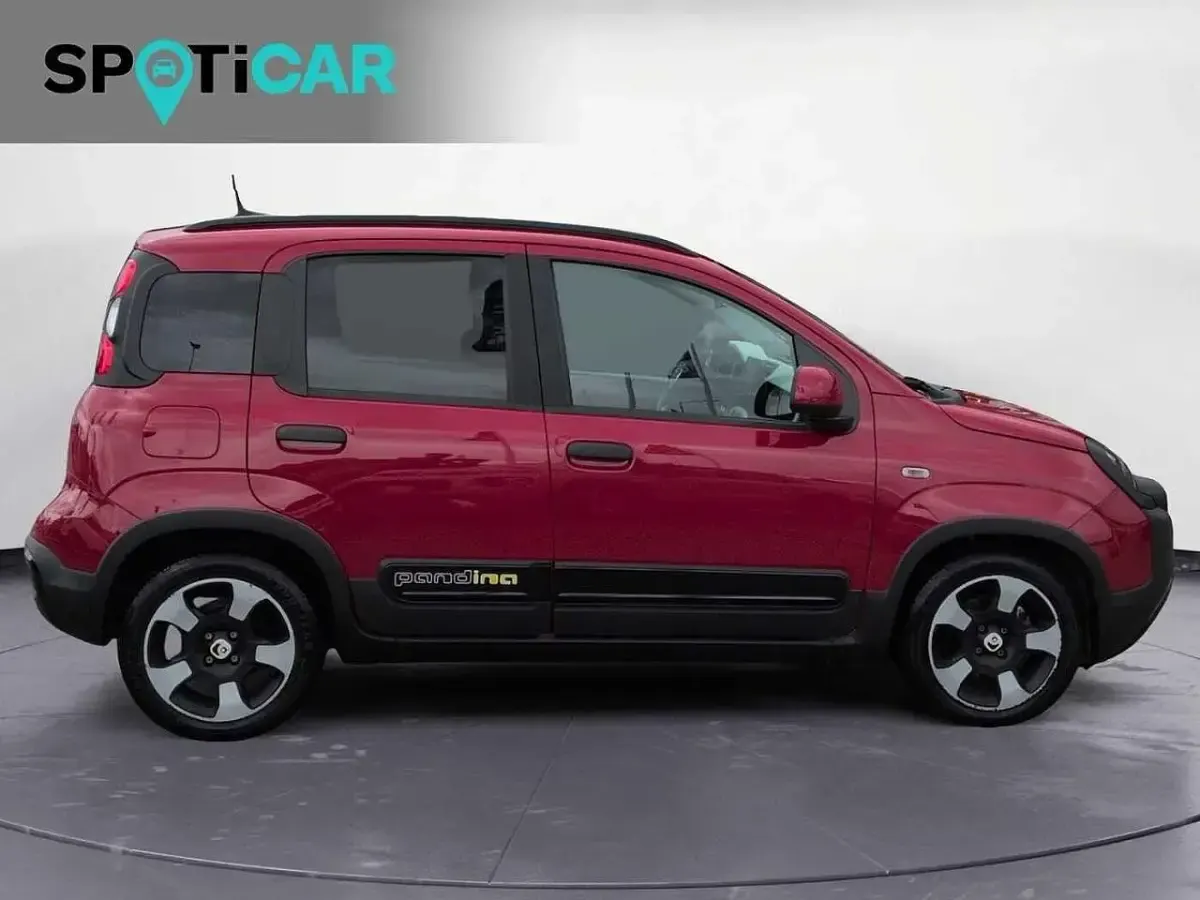 Usata Fiat Panda Cross Cross 69 CV (50 kW) 2025 Rosso Utilitaria