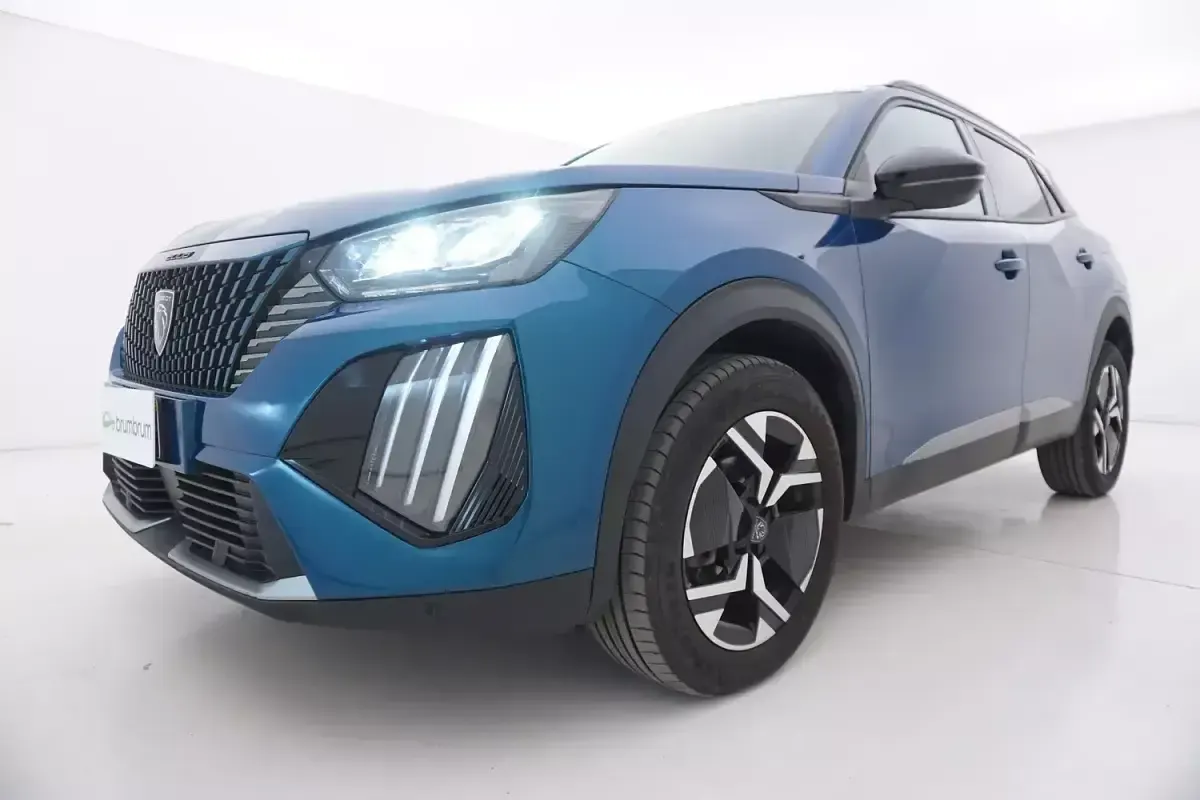 Usata Peugeot 2008 Allure 100 CV (73 kW) 2025 Blublu SUV