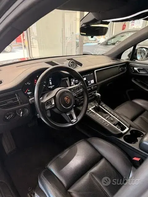 Usata Porsche Macan 245 CV (180 kW) 2020 Grigio SUV