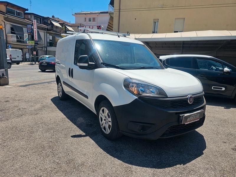 Usata Fiat Doblò 95 CV (69 kW) 2019 Bianco Monovolume