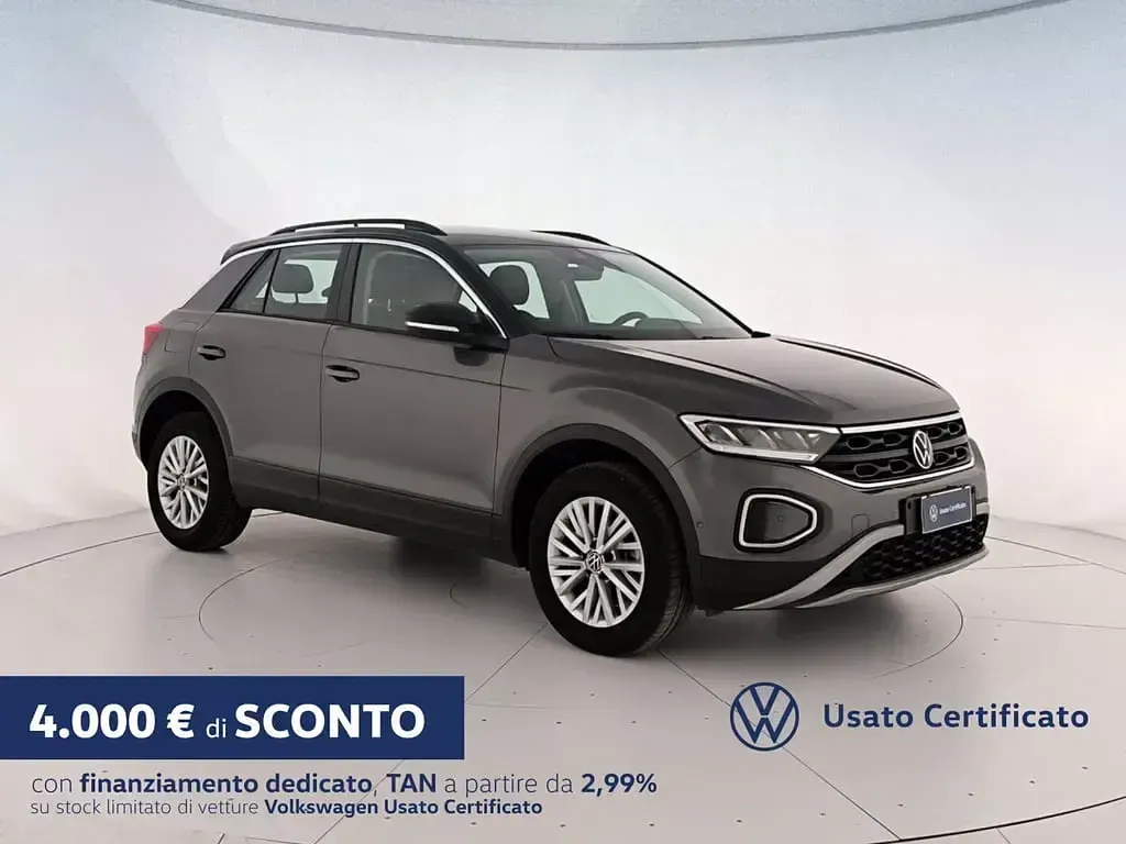 Usata VW T-Roc Life 150 CV (110 kW) 2024 Indium grey metallizzato nero SUV