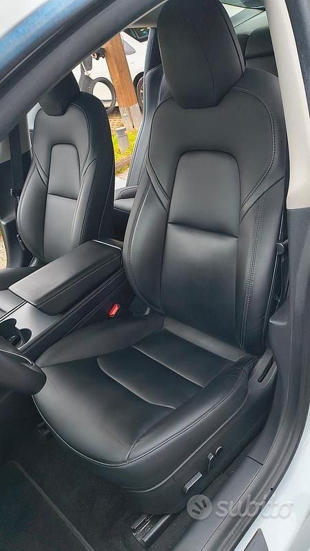 Usata Tesla Model 3 Long Range AWD 366 kW (498 CV) 2022 Bianco Berlina