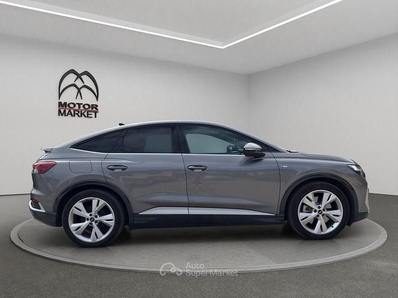 Usata Audi Q4 e-tron S-Line 150 kW (204 CV) 2023 Argento SUV