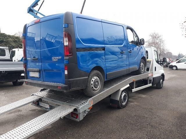 Usata Iveco Daily 160 CV (117 kW) 2020 Bianco pastello Furgone