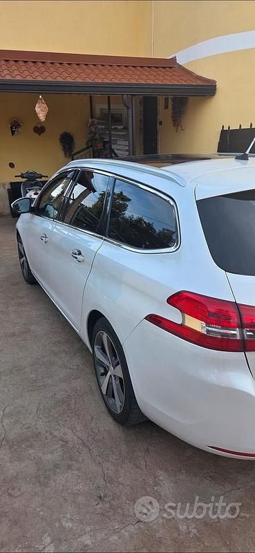 Usata Peugeot 308 Allure 120 CV (88 kW) 2015 Bianco Station wagon