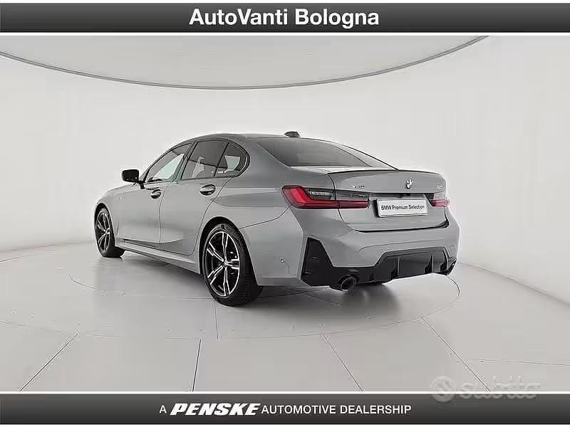 Usata BMW 320e M Sport 190 CV (139 kW) 2025 Grigio Berlina