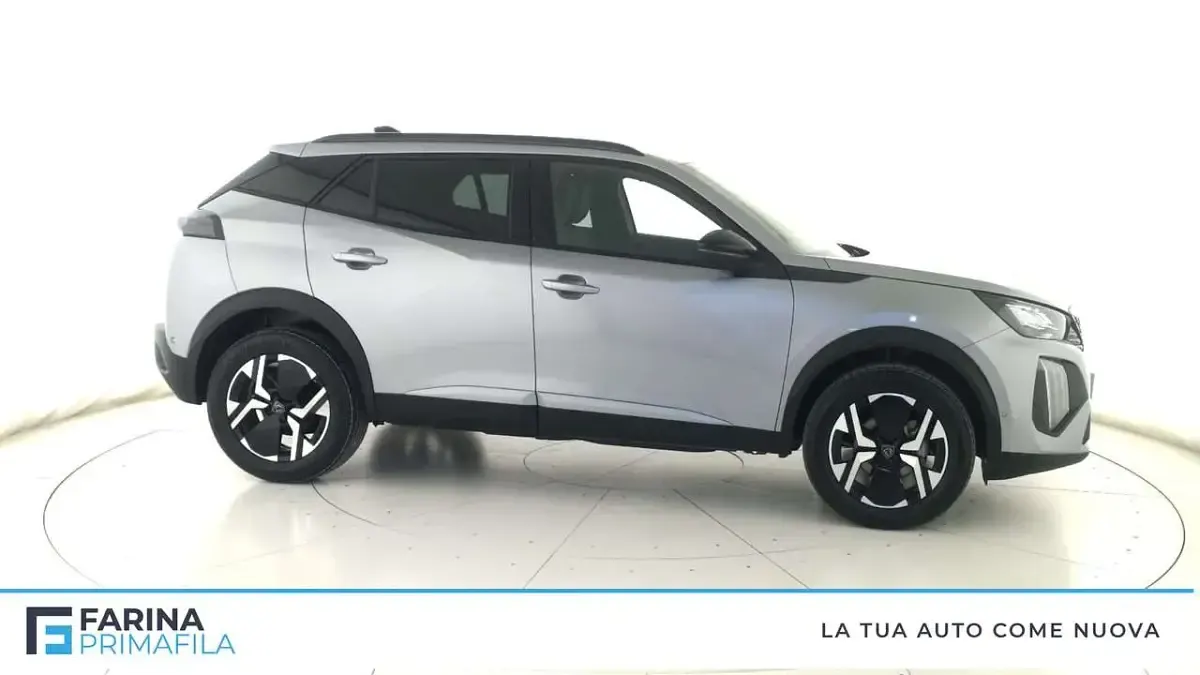 Usata Peugeot 2008 Allure 101 CV (74 kW) 2026 Grigio artense SUV