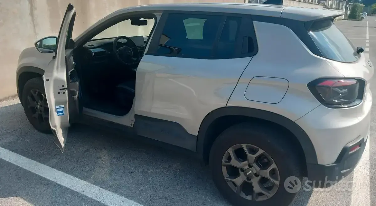 Usata Jeep Avenger 101 CV (74 kW) 2024 SUV