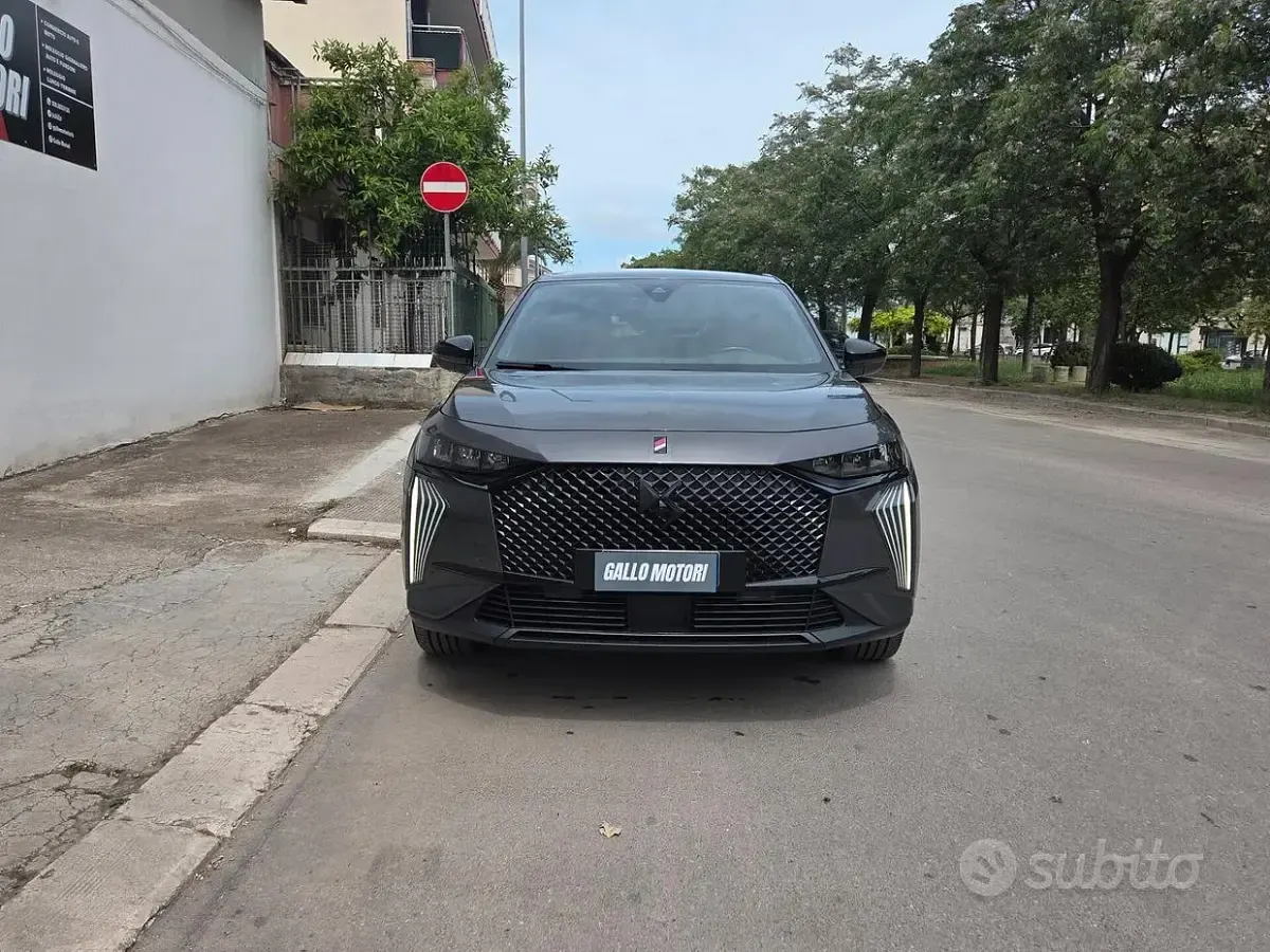 Usata DS Automobiles DS7 Crossback Performance 131 CV (96 kW) 2023 Grigio SUV