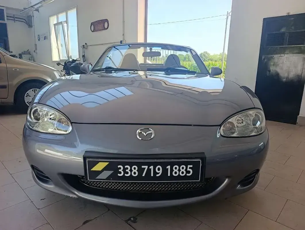 Usata Mazda MX5 116 CV (85 kW) 2004 Grigio Cabrio