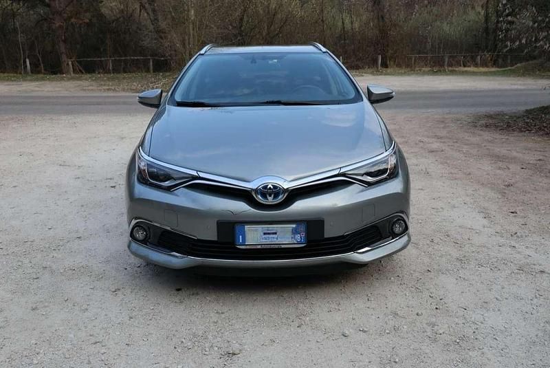 Usata Toyota Auris Touring Sports Lounge 99 CV (72 kW) 2016 Station wagon