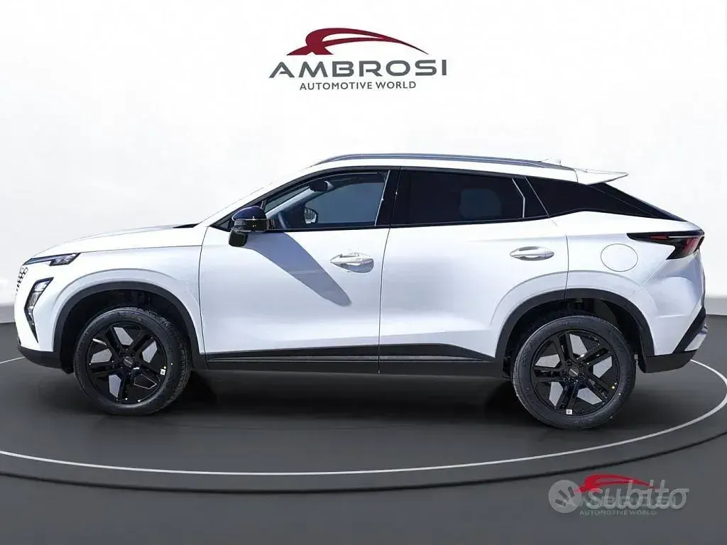 Nuova Omoda 5 147 CV (108 kW) 2026 White black roof SUV