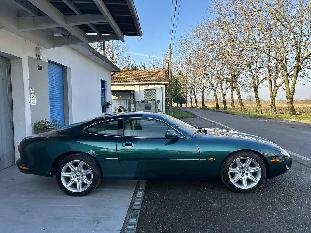 Usata Jaguar XK8 284 CV (208 kW) 1996 Verde Coupé