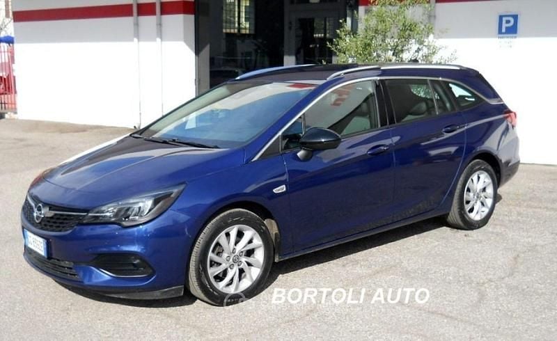 Usata Opel Astra Business Elegance 105 CV (77 kW) 2021 Blu Station wagon