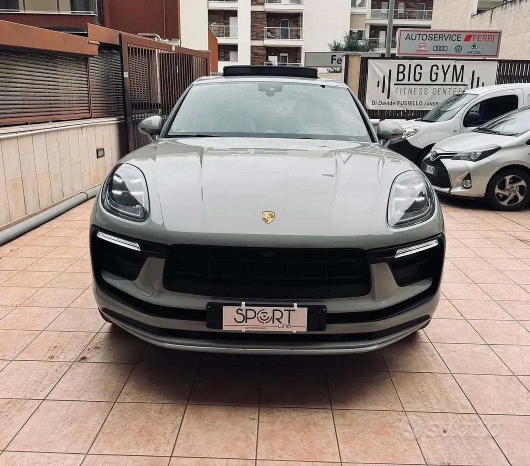 Usata Porsche Macan 265 CV (194 kW) 2023 Grigio SUV