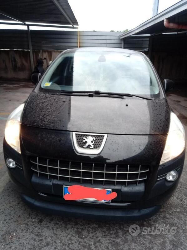 Usata 2015 Peugeot 3008 SUV | 8000 € (Buon prezzo) - Immagine 1/4