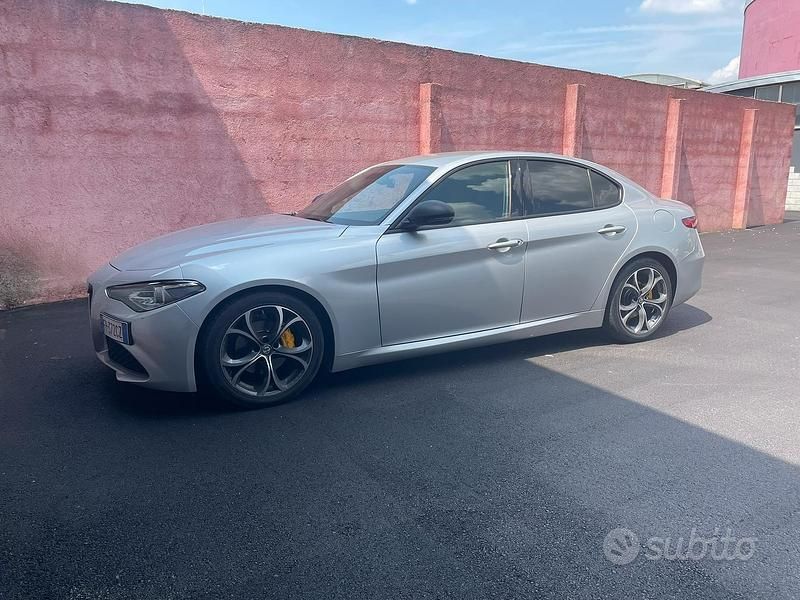 Usata Alfa Romeo Giulia Super 180 CV (132 kW) 2018 Grigio Berlina