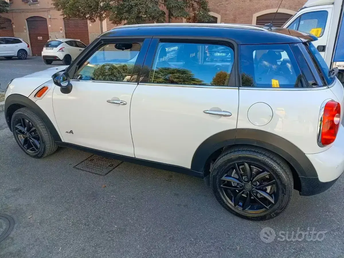 Usata Mini Cooper Countryman 2011 SUV