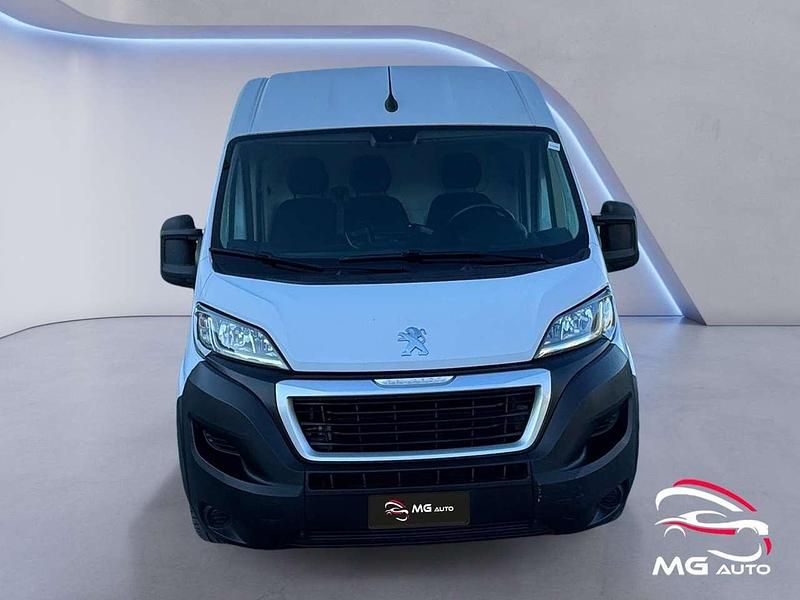 Gebraucht Peugeot Boxer 140 PS (102 kW) 2022 Weiß Van