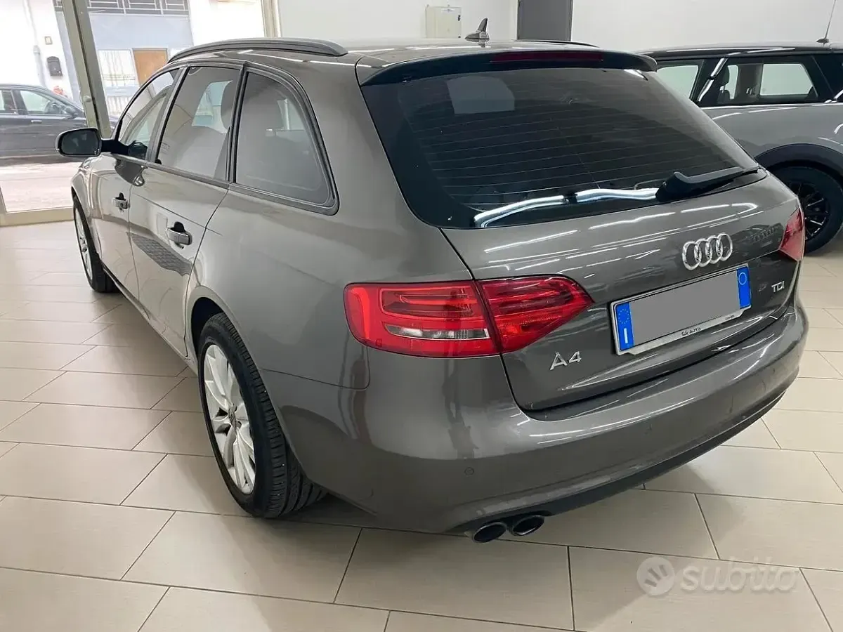 Usata Audi A4 Business 150 CV (110 kW) 2013 Marrone Station wagon