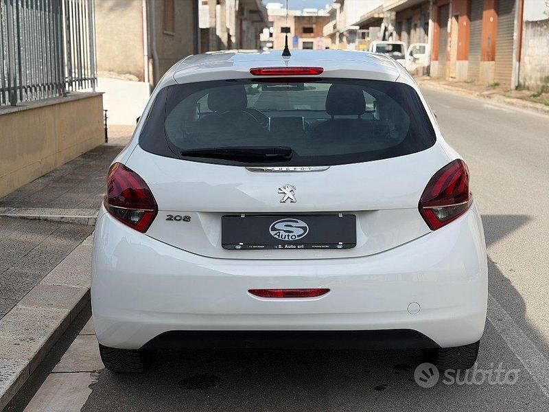 Usata Peugeot 208 Business-Line 82 CV (60 kW) 2017 Blu Utilitaria