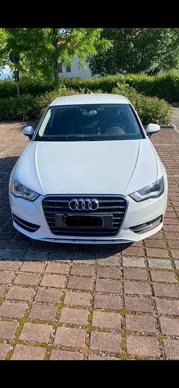 Usata Audi A3 Ambition 105 CV (77 kW) 2014 Bianco Berlina