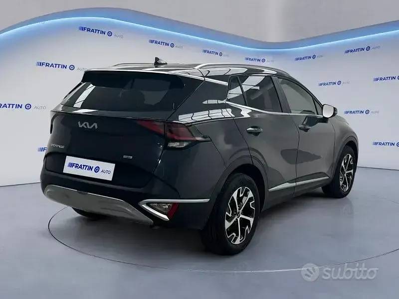 Usata Kia Sportage Style 180 CV (132 kW) 2022 Grigio SUV