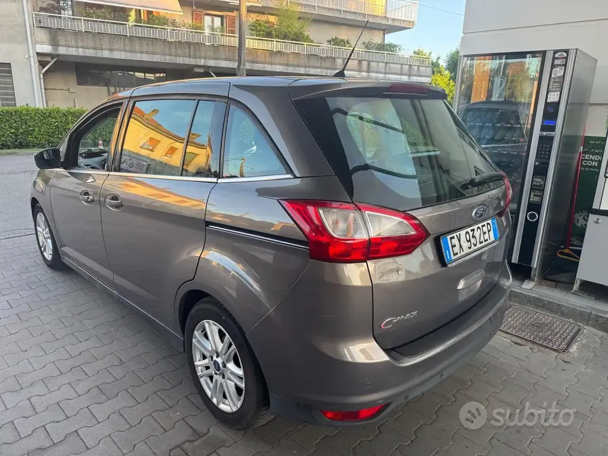 Usata Ford C-MAX 116 CV (85 kW) 2014 Grigio Monovolume