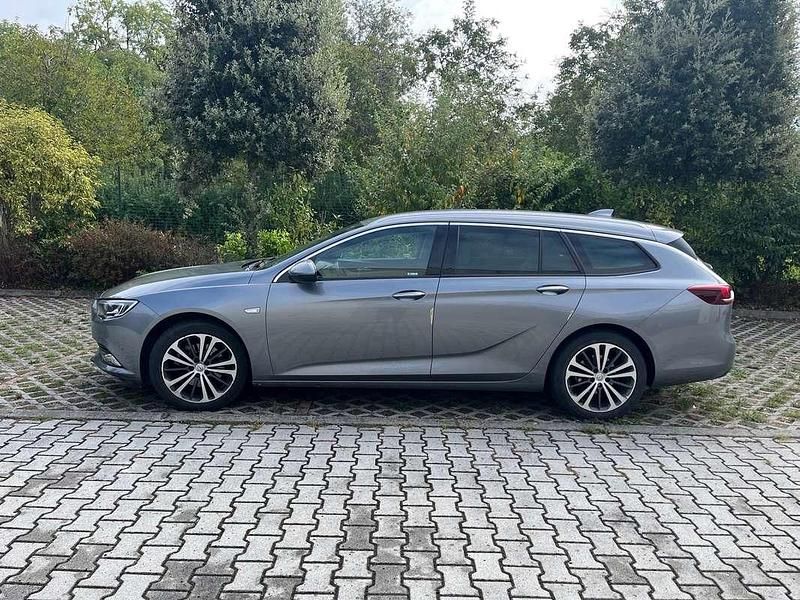 Usata Opel Insignia Innovation 170 CV (125 kW) 2017 Grigio Station wagon