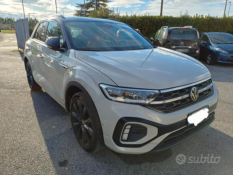Usata VW T-Roc R-line 116 CV (85 kW) 2023 SUV