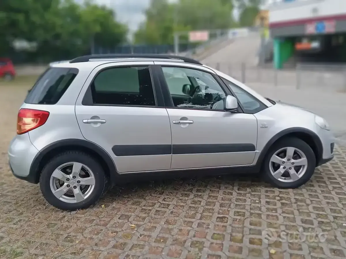 Usata Suzuki SX4 2012 Grigio Berlina