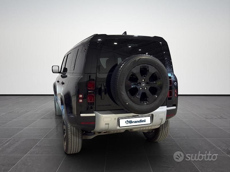 Usata Land Rover Defender SE 250 CV (183 kW) 2022 Nero SUV