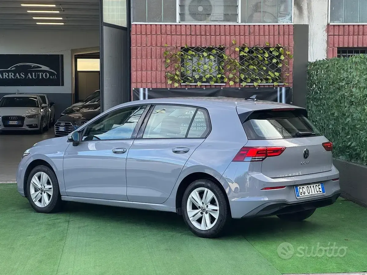Usata VW Golf VII Style 116 CV (85 kW) 2021 Grigio Utilitaria