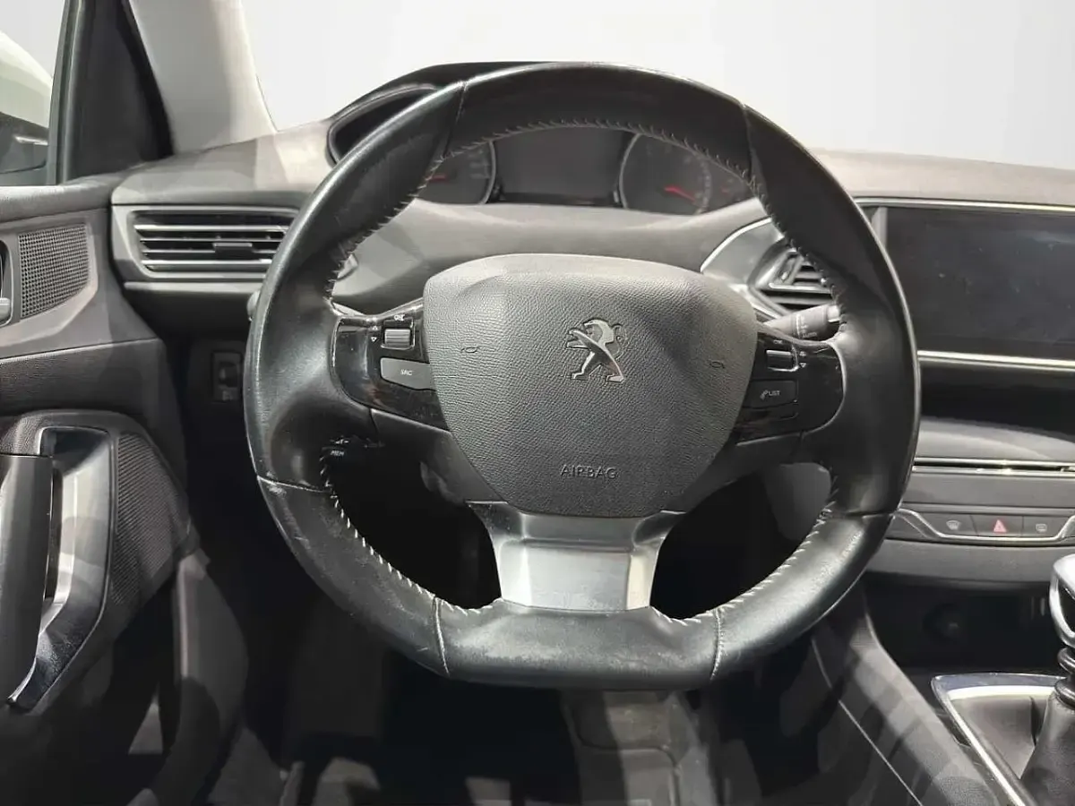 Usata Peugeot 308 Allure 131 CV (96 kW) 2018 Bianco Berlina