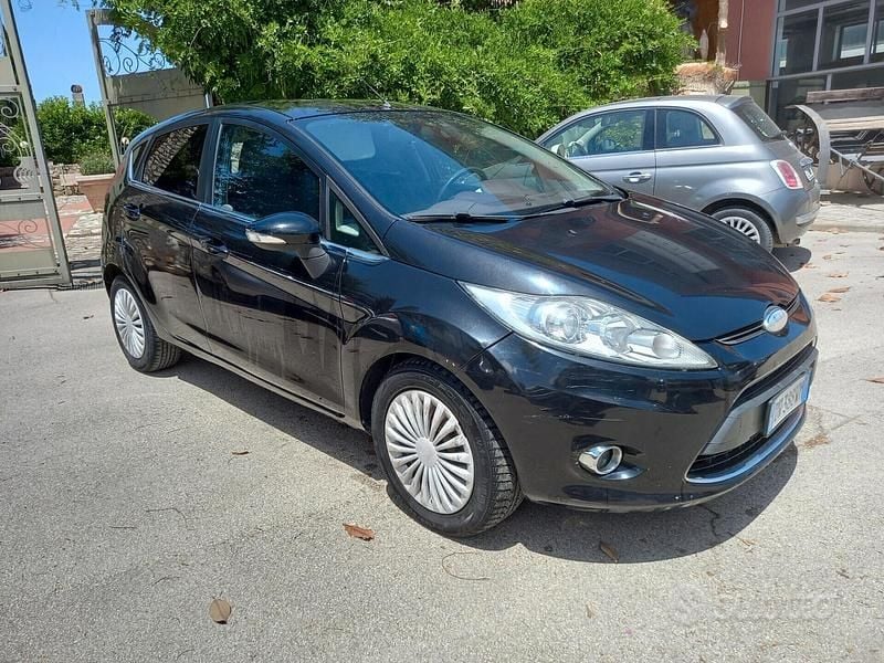 Occasion Ford Fiesta 68 PK (50 kW) 2009 Grijs Hatchback