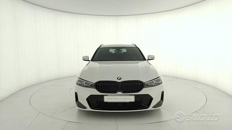 Usata BMW 320e M Sport 190 CV (139 kW) 2024 Bianco Station wagon