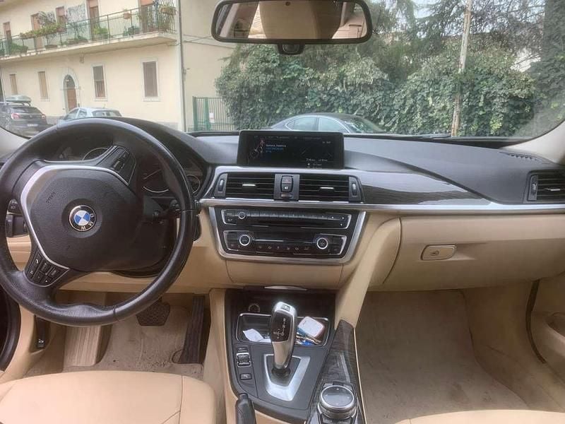 Usata BMW 320 Luxury Line 184 CV (135 kW) 2013 Blu/azzurro Station wagon