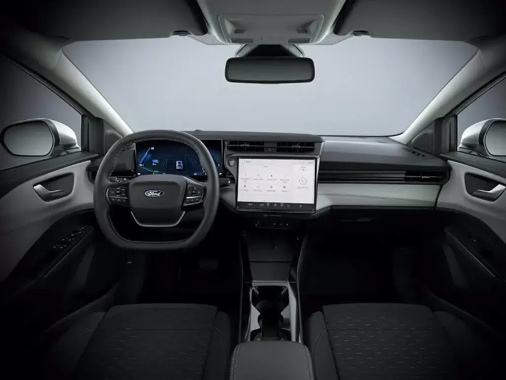 Nuova Ford Puma Gen-E 123 kW (168 CV) 2026 Agate black  metallizzati SUV