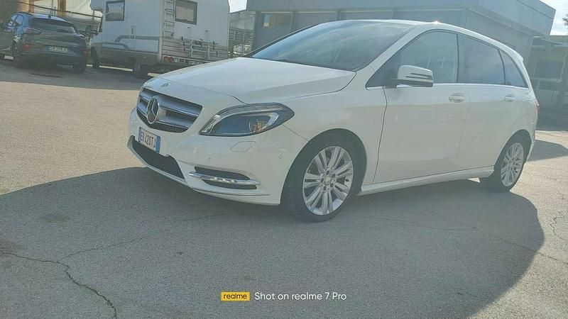 Usata Mercedes B180 Premium 109 CV (80 kW) 2013 Monovolume
