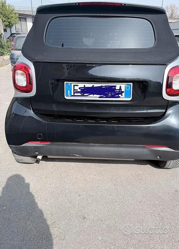 Usata Smart ForTwo Cabrio 71 CV (52 kW) 2017 Nero Cabrio